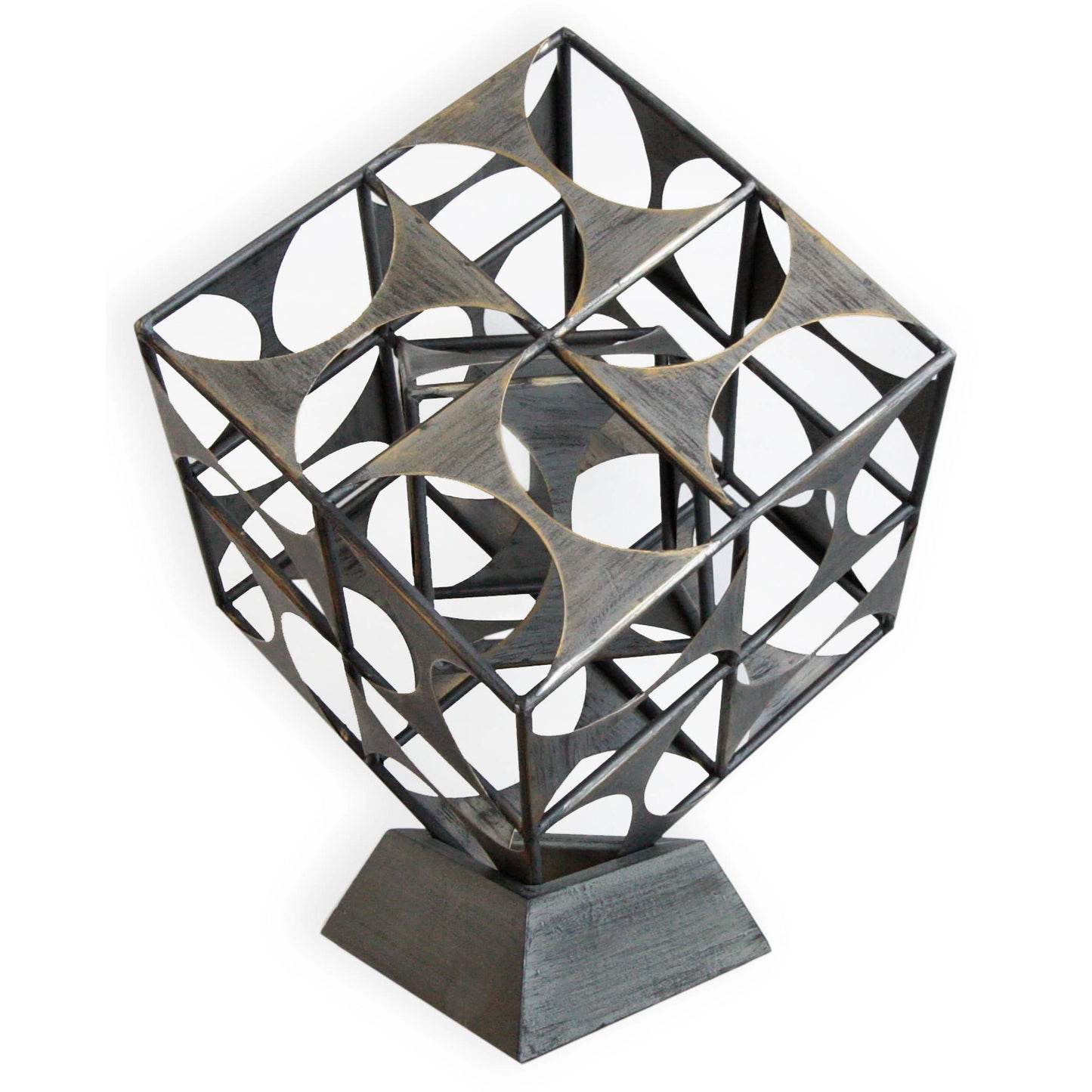 Bente Metal Tabletop Sculpture (Min/2)