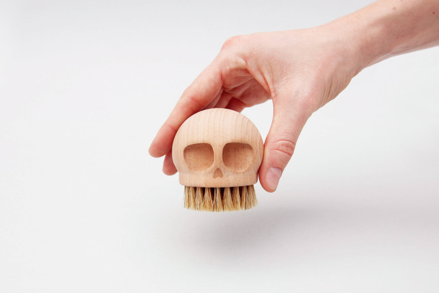Skull Brush